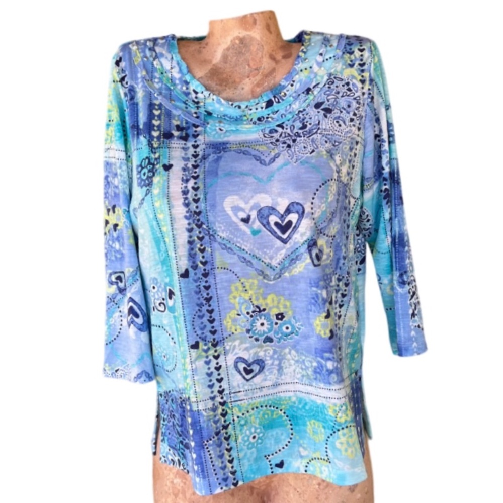 Crewneck Heart Print Top 3/4 Sleeves